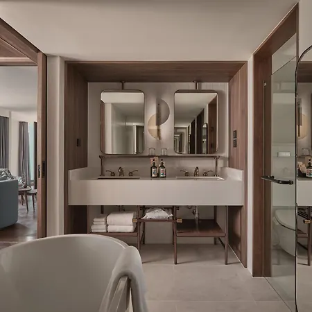Public House Hotel - Sukhumvit 31
