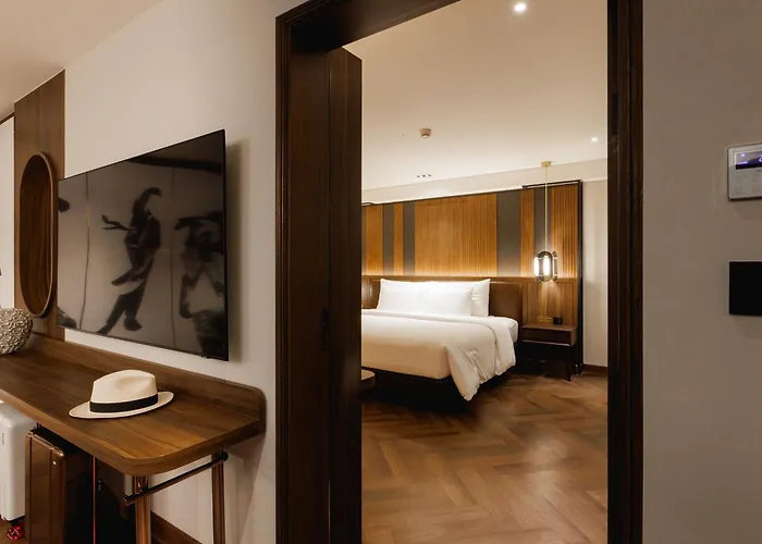 Public House Hotel Bangkok, A Member Of Design Hotels Hotel